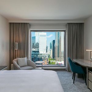 King Room Hearing Accessible or High Floor